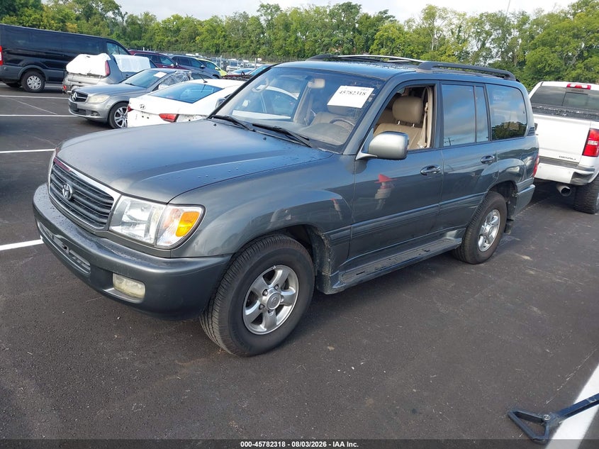2001 TOYOTA LAND CRUISER auction photo 2
