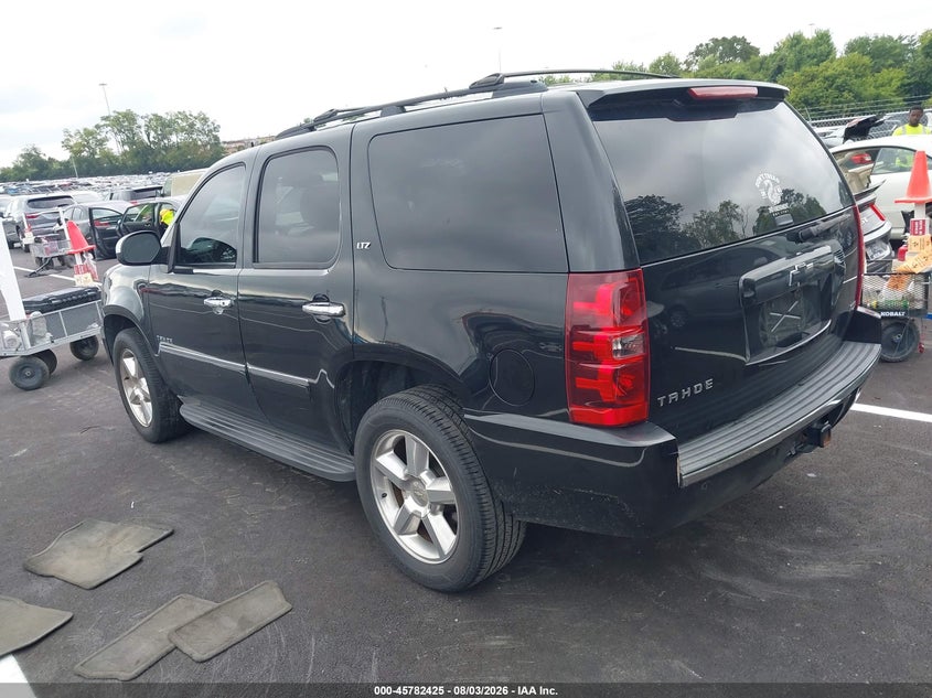 2011 CHEVROLET TAHOE auction photo 3