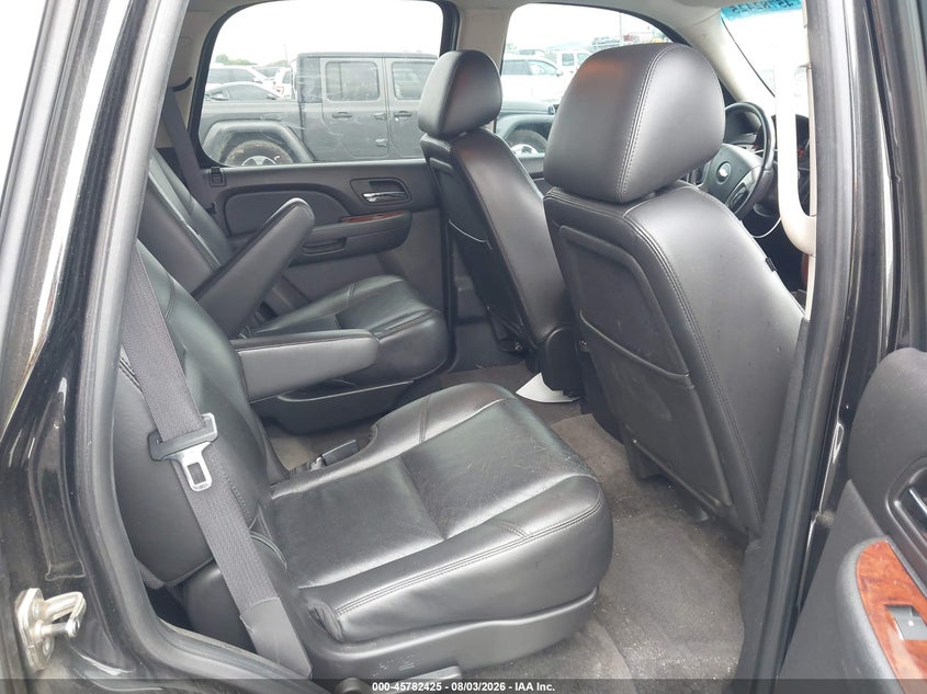 2011 CHEVROLET TAHOE auction photo 8