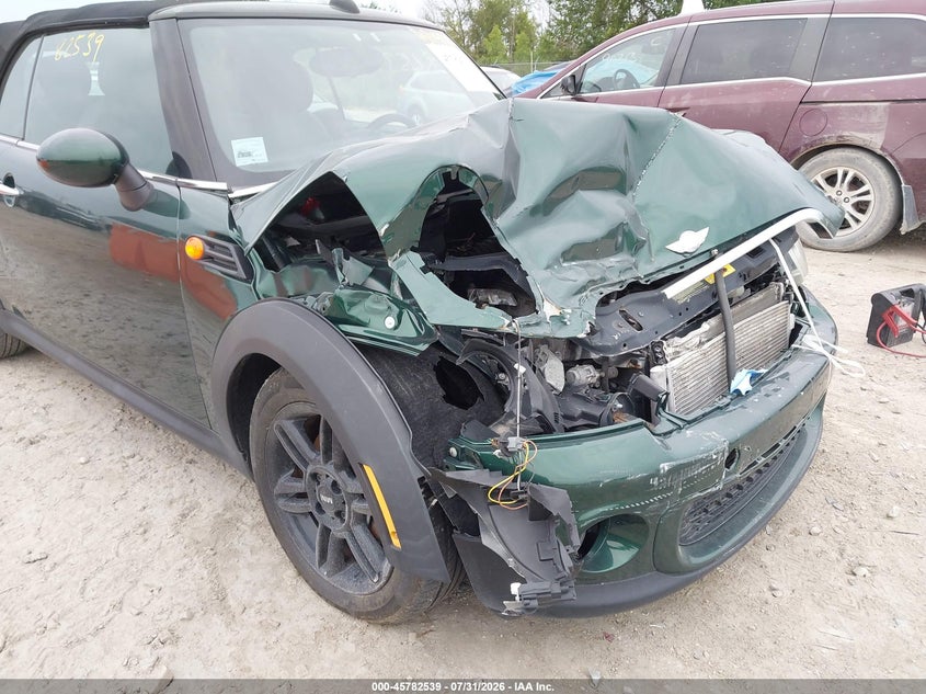 2013 MINI CONVERTIBLE auction photo 6