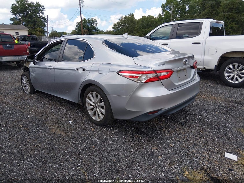 TOYOTA CAMRY - zdjęcie 3