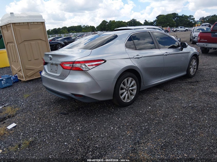 TOYOTA CAMRY - zdjęcie 4