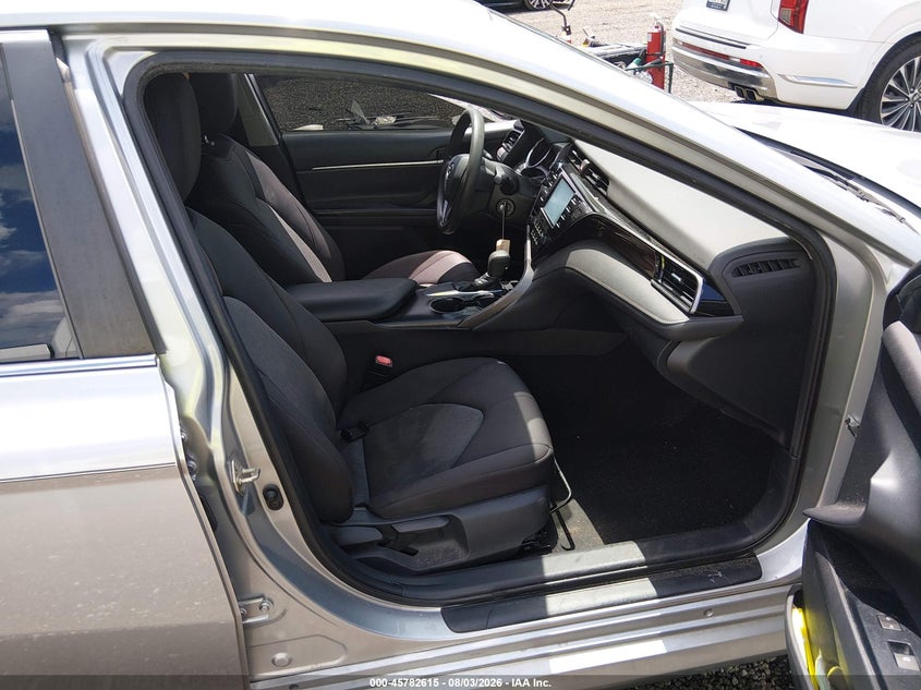 TOYOTA CAMRY - zdjęcie 5