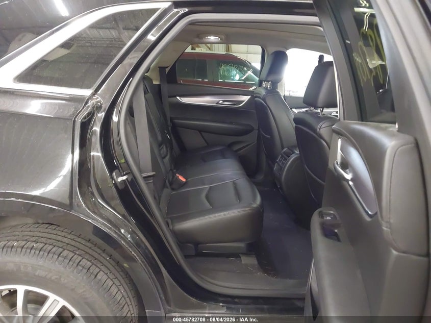 CADILLAC XT5 - zdjęcie 8