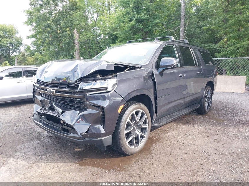 CHEVROLET SUBURBAN - zdjęcie 2