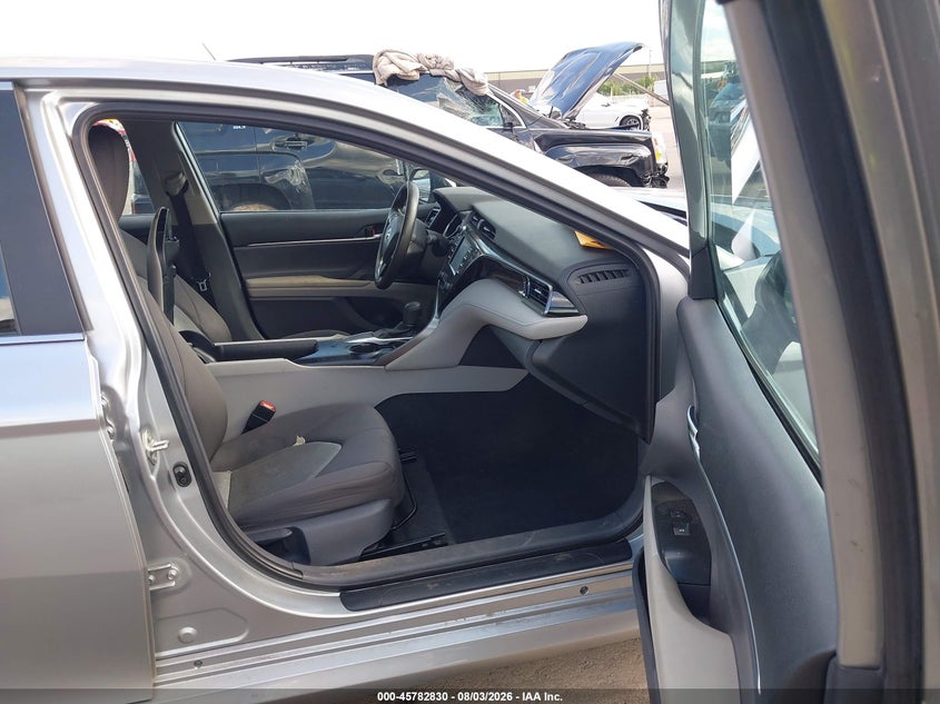 2019 TOYOTA CAMRY auction photo 5