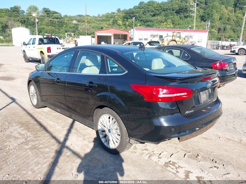 Vin: 1fadp3j22jl317069, lot: 46281774, ford focus titanium 20183