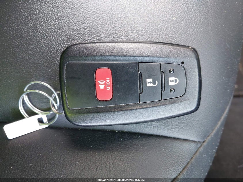 TOYOTA PRIUS - zdjęcie 11