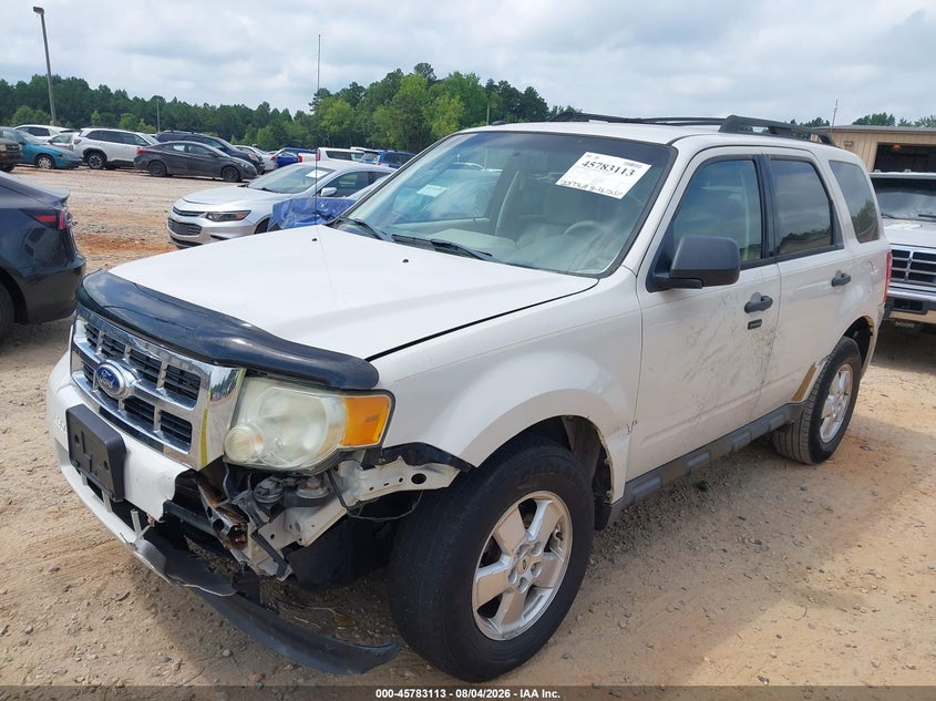 Vin: 1fmcu0dg2akd27705, lot: 46281937, ford escape xlt 20102