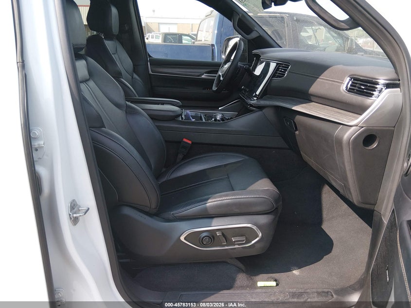 2024 JEEP WAGONEER L auction photo 5