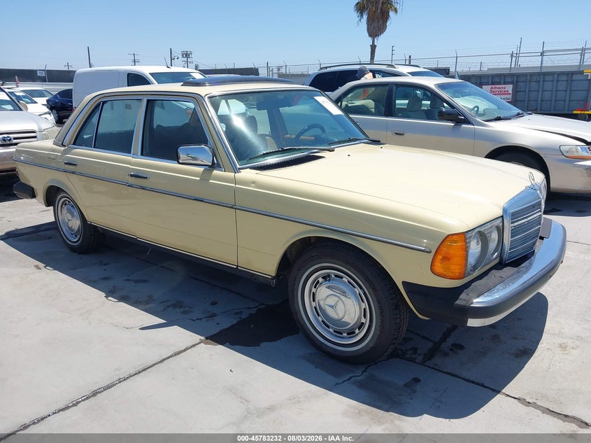 1979 MERCEDES-BENZ 240D SERIES auction photo 1