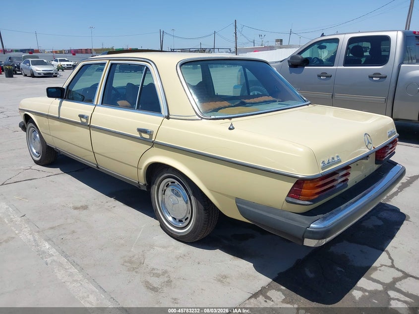 1979 MERCEDES-BENZ 240D SERIES auction photo 3