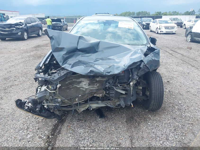 2017 TOYOTA COROLLA auction photo 6