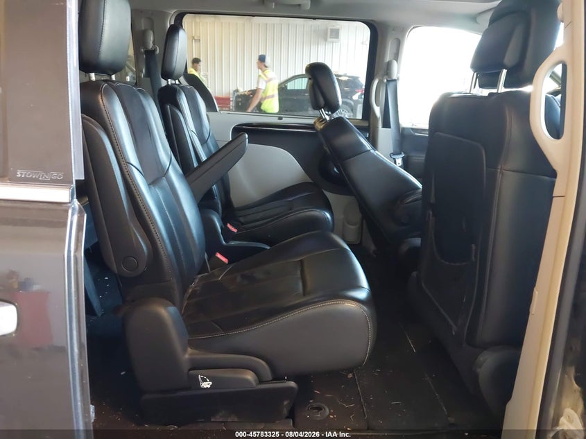 2012 CHRYSLER TOWN & COUNTRY auction photo 8