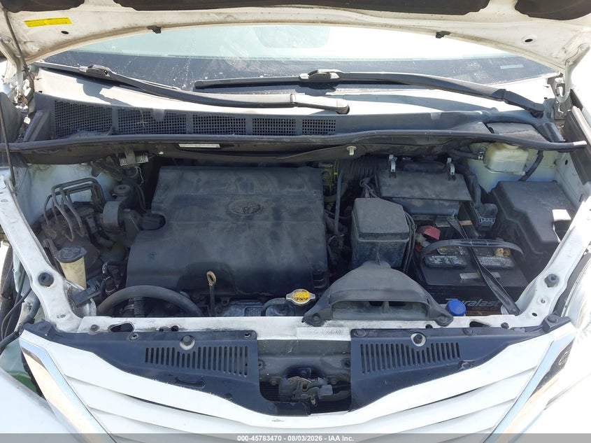 TOYOTA SIENNA - zdjęcie 10