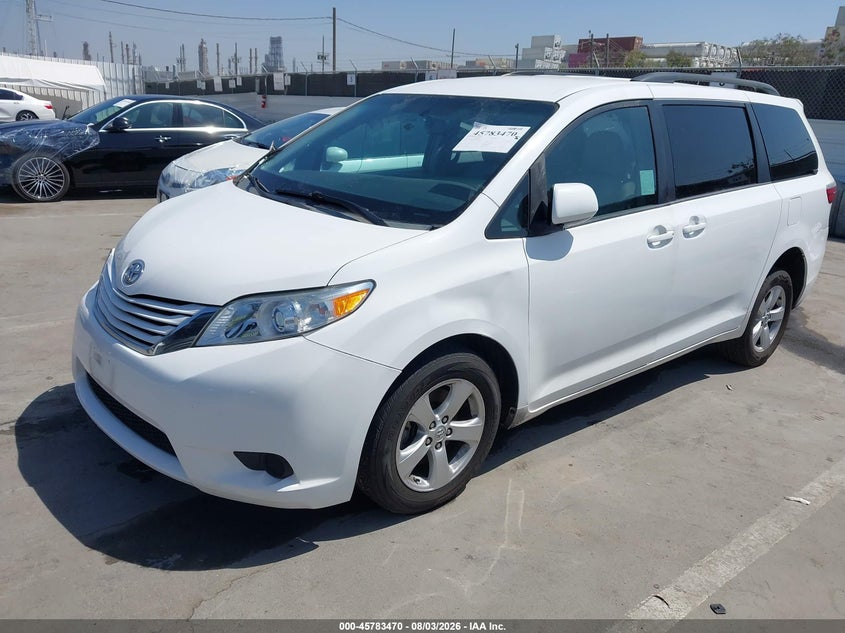 TOYOTA SIENNA - zdjęcie 2