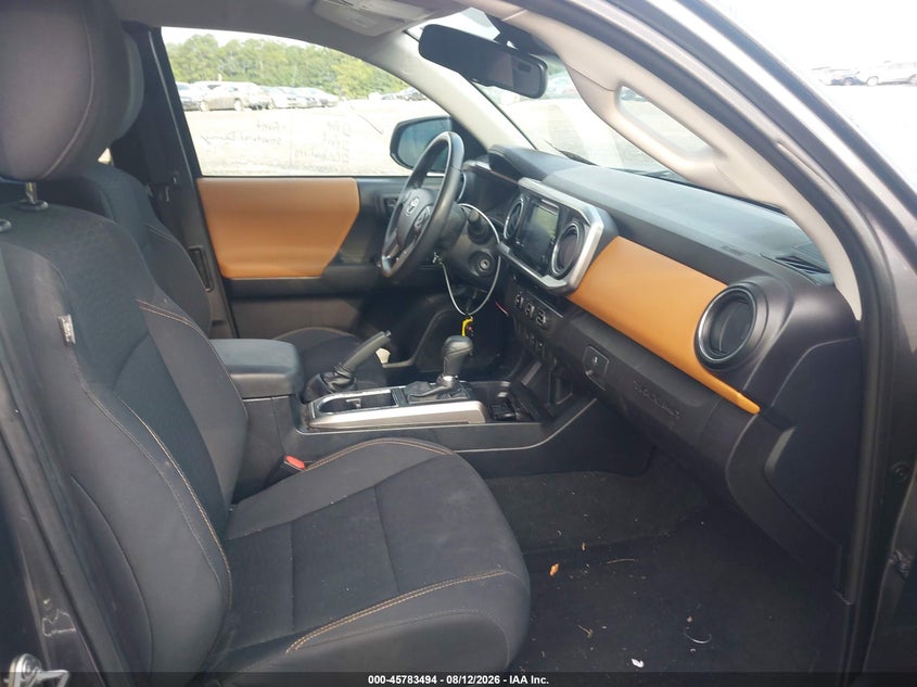 2018 TOYOTA TACOMA auction photo 5