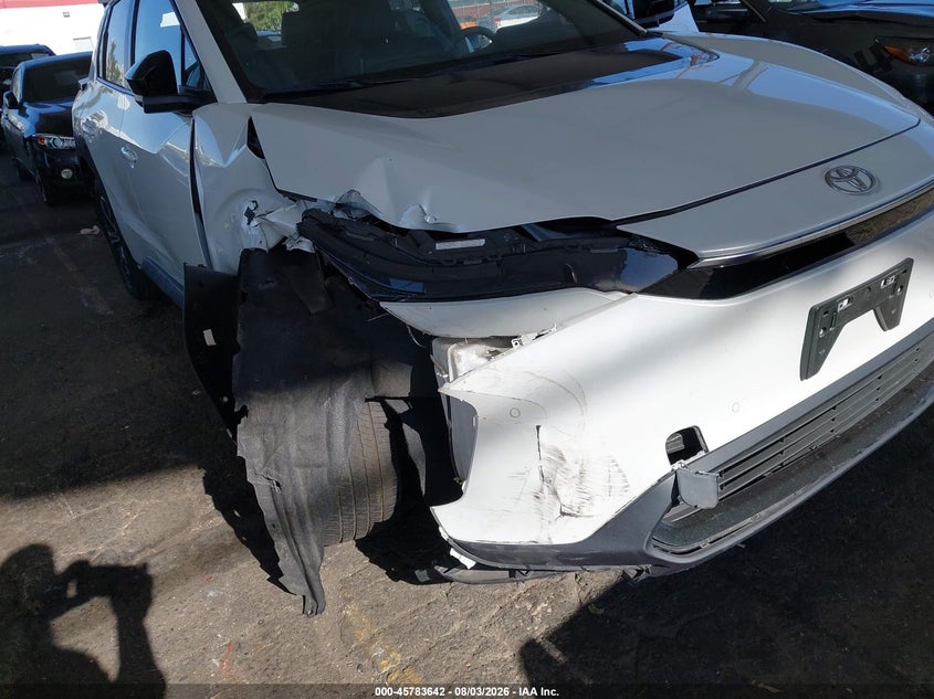 2024 TOYOTA BZ4X auction photo 6