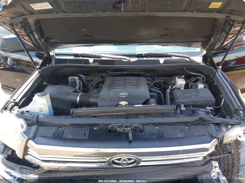 TOYOTA TUNDRA - zdjęcie 10