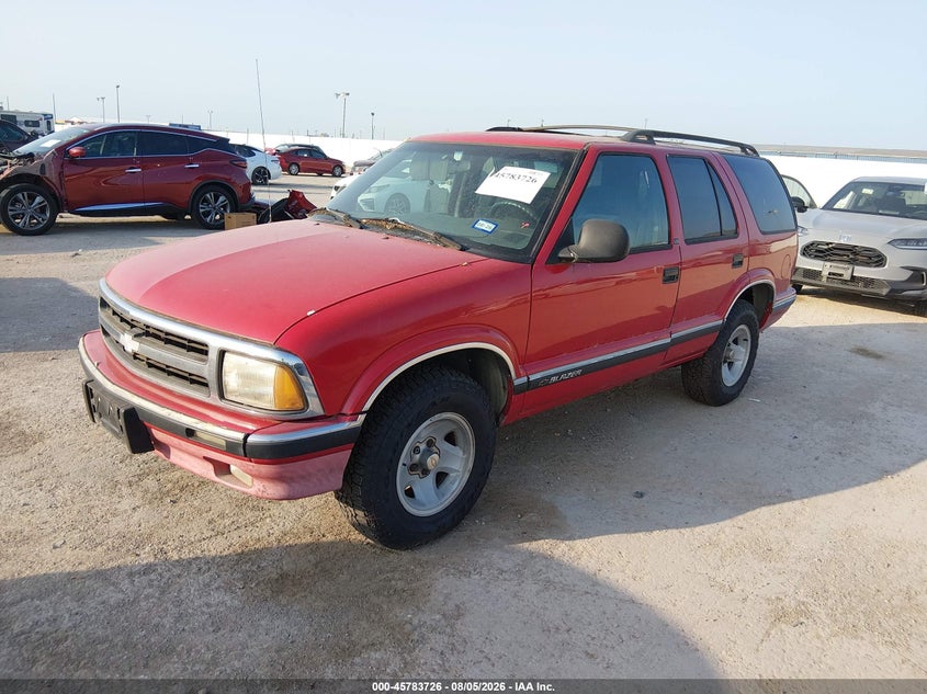 1997 CHEVROLET BLAZER auction photo 2