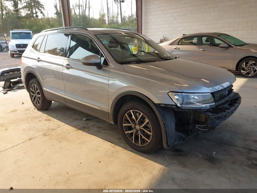 Vin: 3vv2b7ax8lm104696, lot: 46282663, volkswagen tiguan 2.0t se/2.0t se r-line black/2.0t sel 2020 img_1
