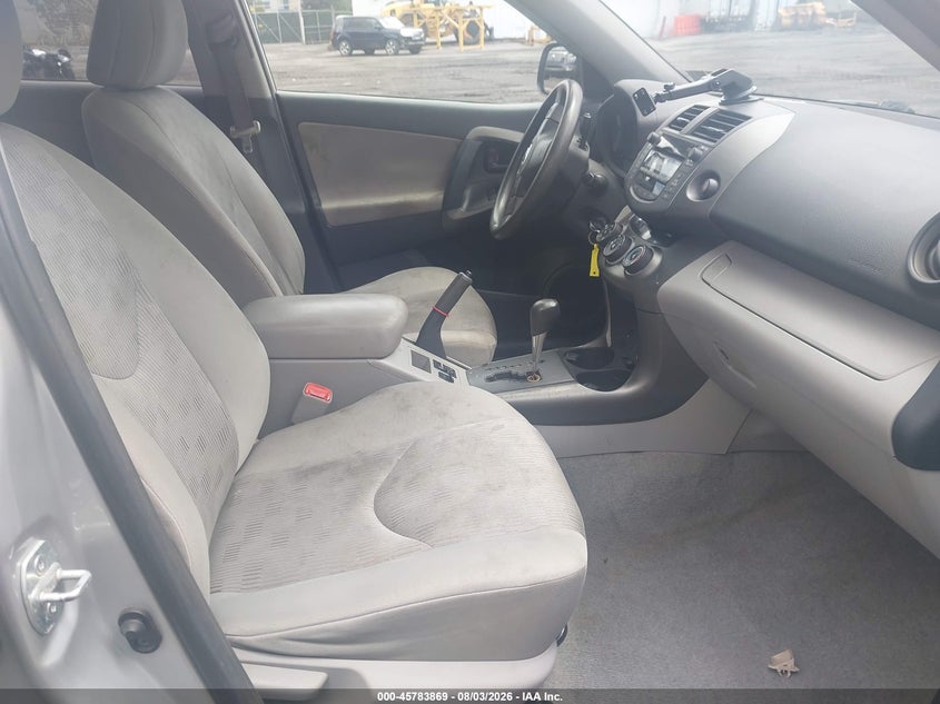 2011 TOYOTA RAV4 auction photo 5