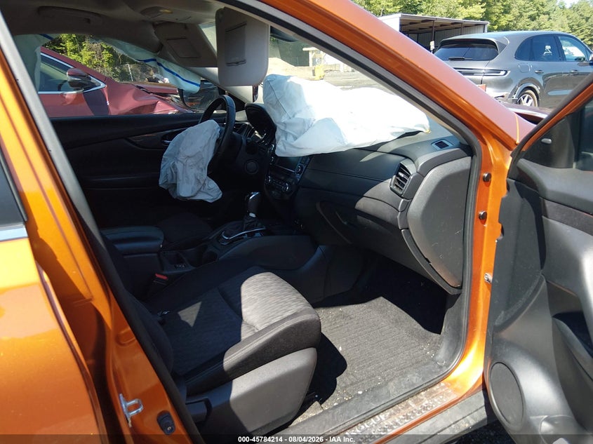 2019 NISSAN ROGUE auction photo 5