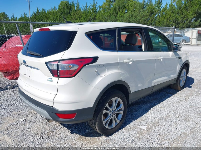 Vin: 1fmcu0gd6hud83761, lot: 46283054, ford escape se 20174