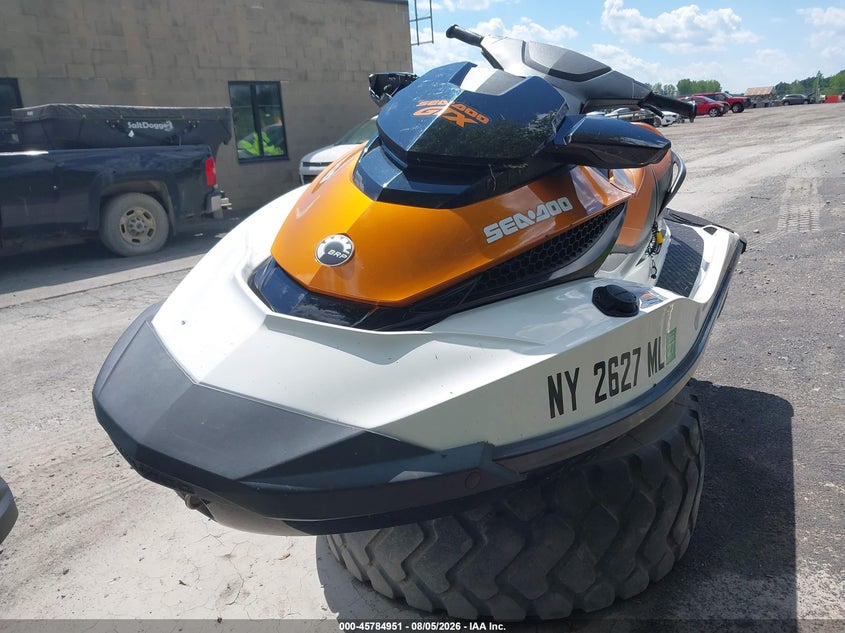 2015 SEADOO GTX 155 auction photo 2