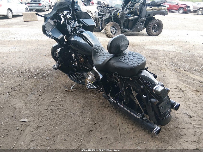 2012 HARLEY-DAVIDSON FLTRU auction photo 3
