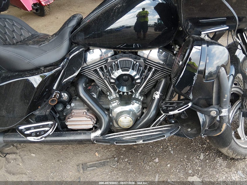 2012 HARLEY-DAVIDSON FLTRU auction photo 8