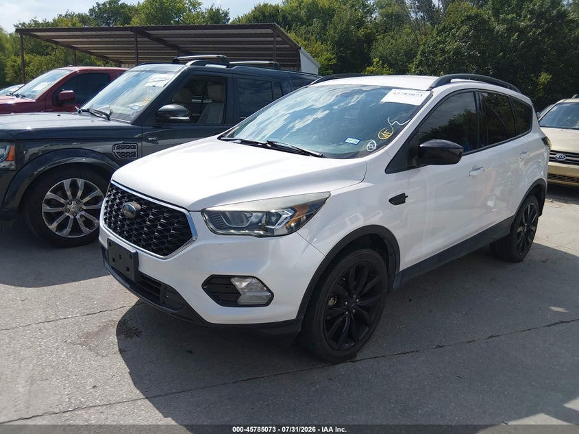 Vin: 1fmcu0gd8jud28671, lot: 46283897, ford escape se 20182
