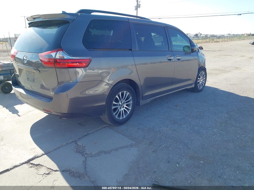 2020 TOYOTA SIENNA auction photo 4