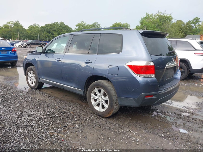 Vin: 5tdzk3eh1bs034028, lot: 46283957, toyota highlander base v6 20113