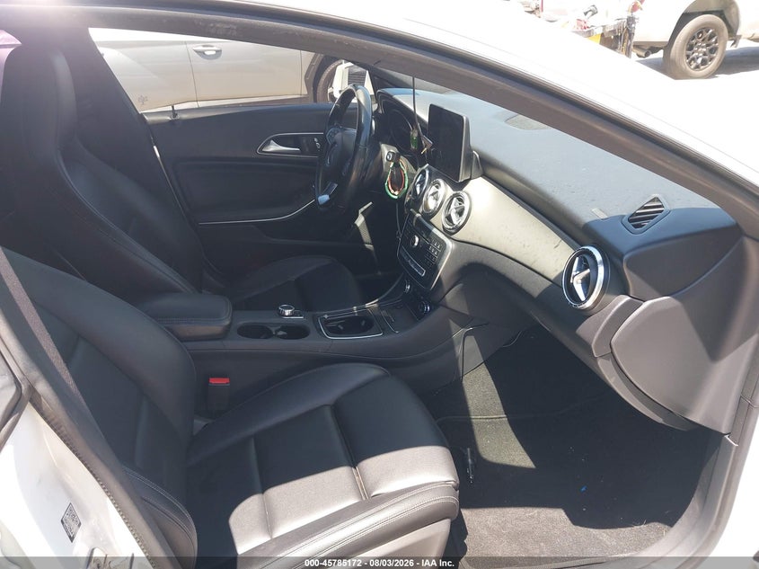 2019 MERCEDES-BENZ CLA 250 — zdjęcie 5