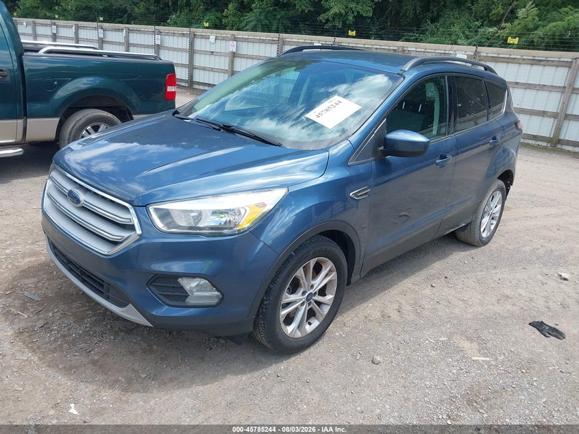 Vin: 1fmcu0gd3jua82919, lot: 46284068, ford escape se 20182
