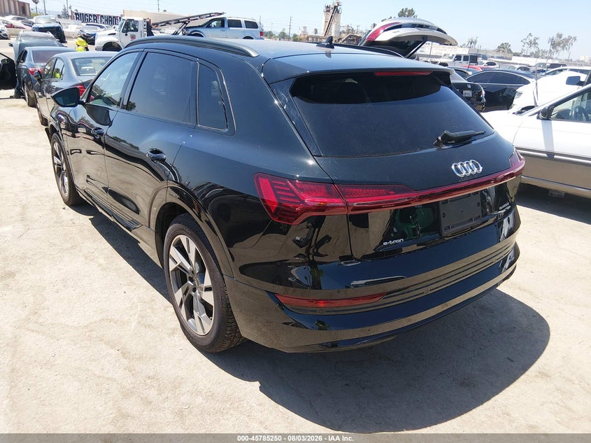 Vin: wa1aabge9nb023720, lot: 46284074, audi e-tron premium quattro 20223