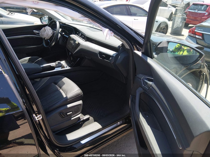 2022 AUDI E-TRON auction photo 5