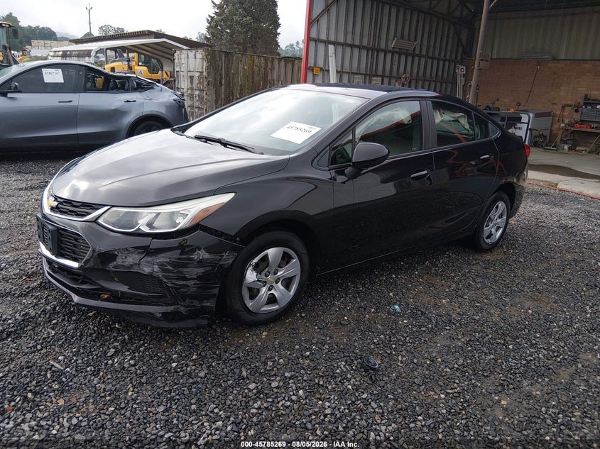 2018 CHEVROLET CRUZE auction photo 2