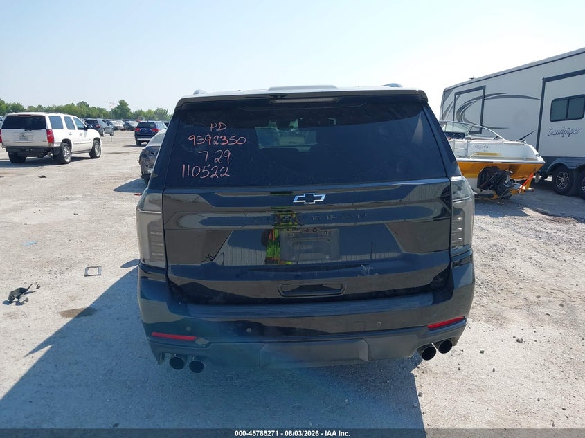 CHEVROLET SUBURBAN - zdjęcie 16