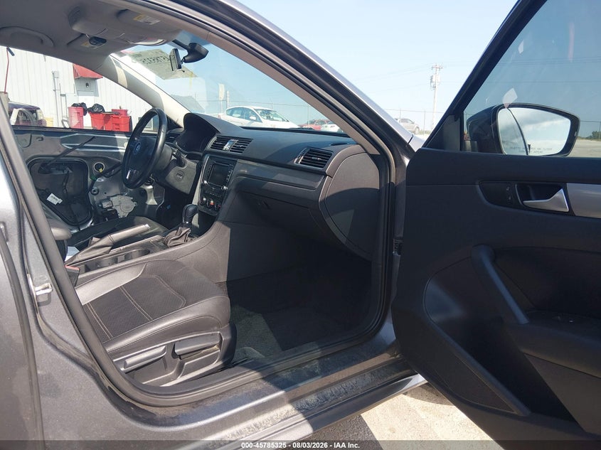 2015 VOLKSWAGEN PASSAT auction photo 5