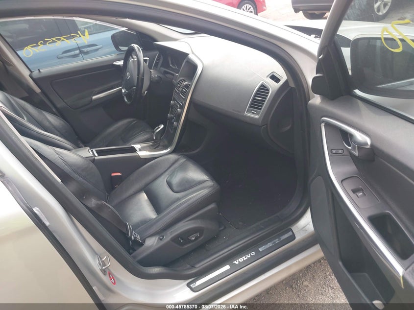 2014 VOLVO XC60 auction photo 5