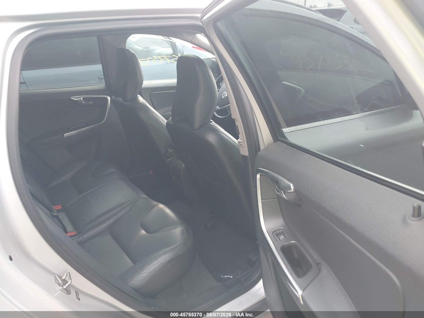 2014 VOLVO XC60 auction photo 8