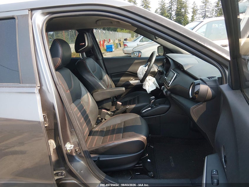 2018 NISSAN KICKS auction photo 5
