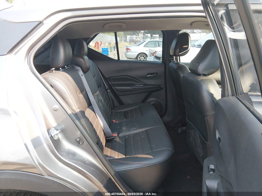 2018 NISSAN KICKS auction photo 8