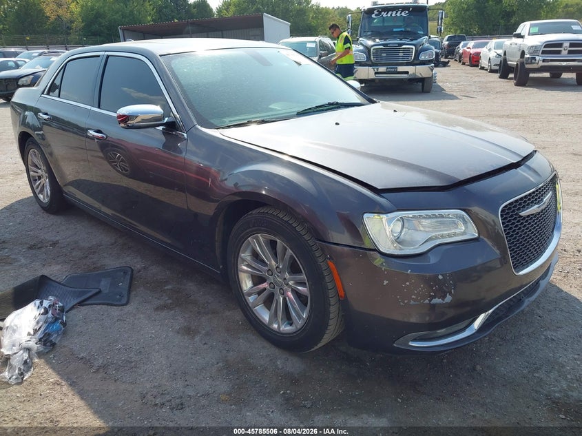 2016 CHRYSLER 300C auction photo 1