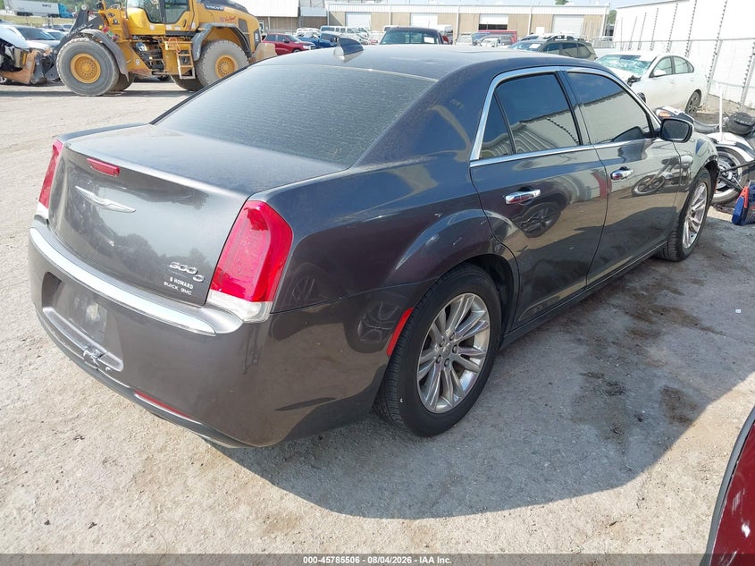 2016 CHRYSLER 300C auction photo 4