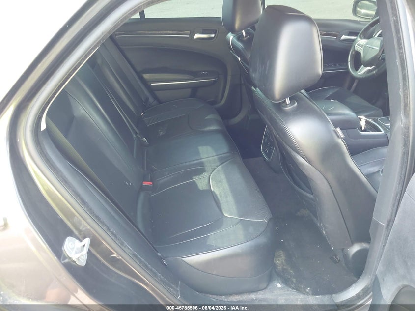 2016 CHRYSLER 300C auction photo 8
