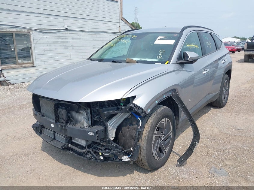 2025 HYUNDAI TUCSON HYBRID auction photo 2