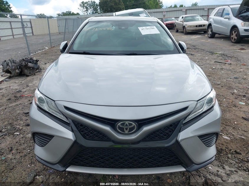 TOYOTA CAMRY - zdjęcie 12